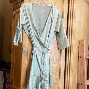 Sirio Sage green robe size large